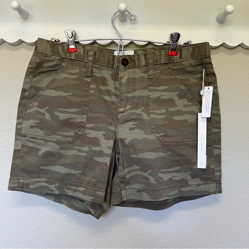 Caslon Green Cargo Shorts with Rugged Camo Design